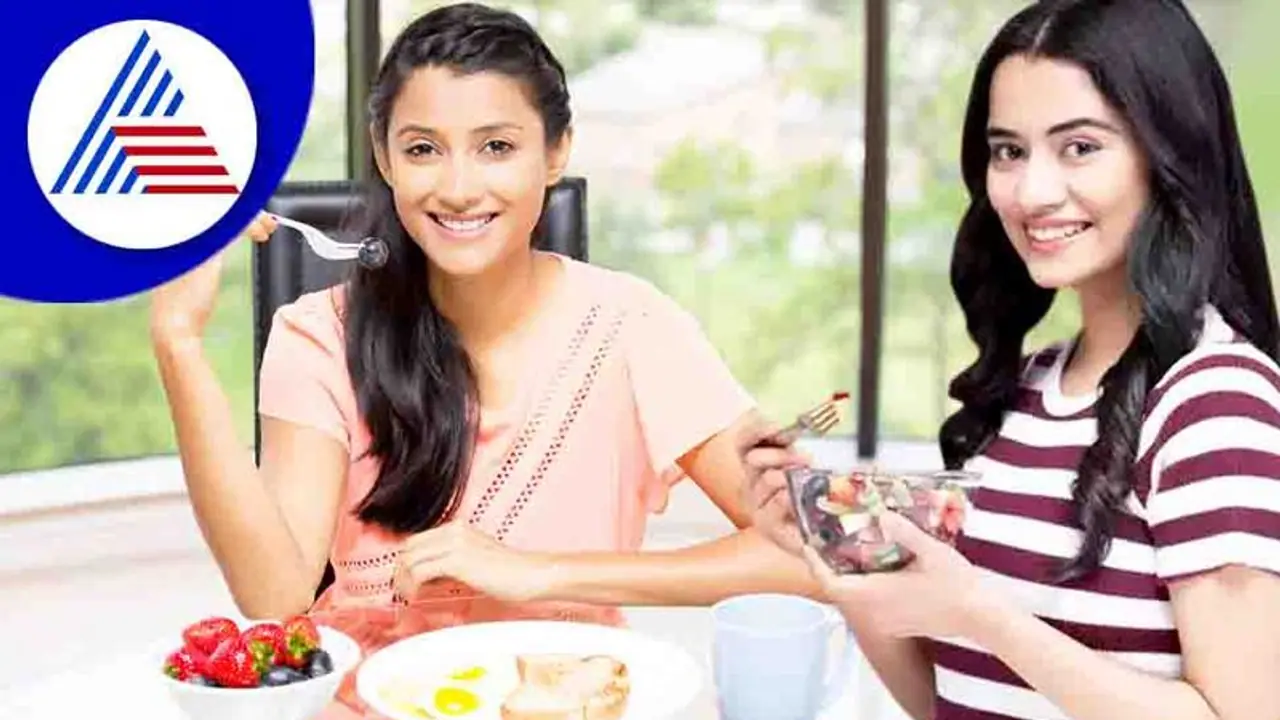 Right Diet For Women: ವಯಸ್ಸಿಗೆ ಅನುಗುಣವಾಗಿ ಆಹಾರ ಸೇವಿಸಿ, ಆರೋಗ್ಯವಾಗಿರಿ Right Diet For Women: ವಯಸ್ಸಿಗೆ ಅನುಗುಣವಾಗಿ ಆಹಾರ ಸೇವಿಸಿ, ಆರೋಗ್ಯವಾಗಿರಿ