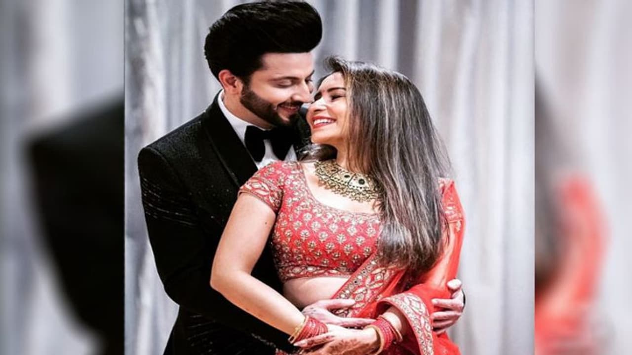 कुंडली भाग्य के एक्टर धीरज धूपर बनने वाले हैं पापा, पत्नी संग Lip kiss करते हुए दी ये खुशखबरी