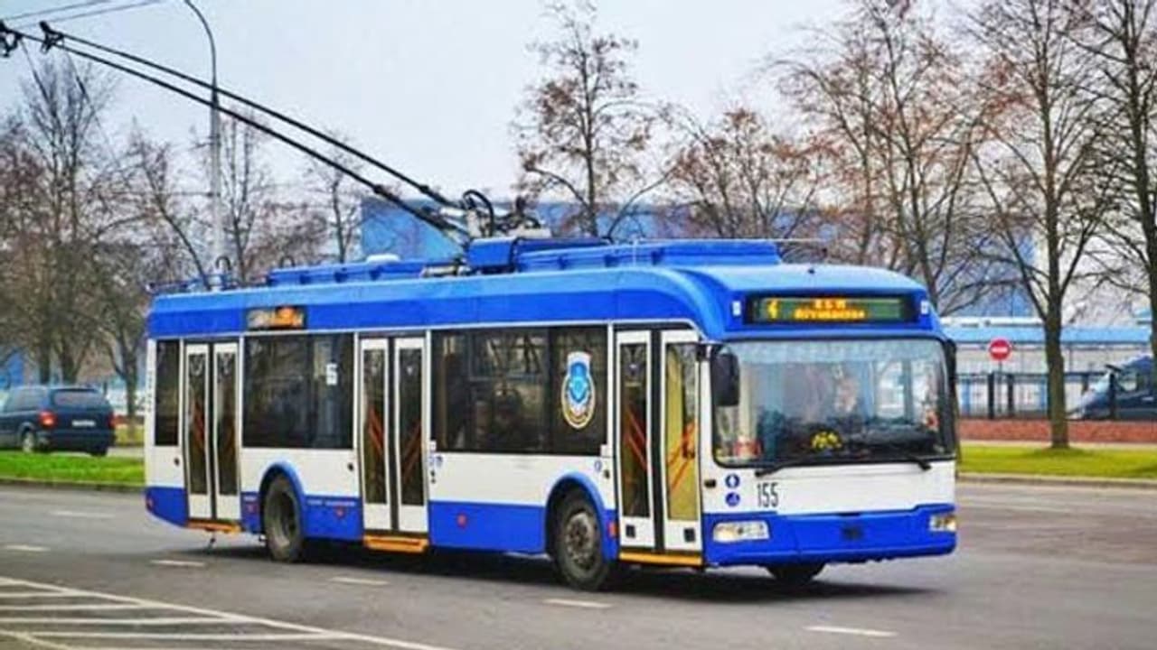 নেই পেট্রোল ডিজেলের জ্বালা, লন্ডনের মতো কলকাতাতেও এবার ট্রলি বাস নেই পেট্রোল ডিজেলের জ্বালা, লন্ডনের মতো কলকাতাতেও এবার ট্রলি বাস