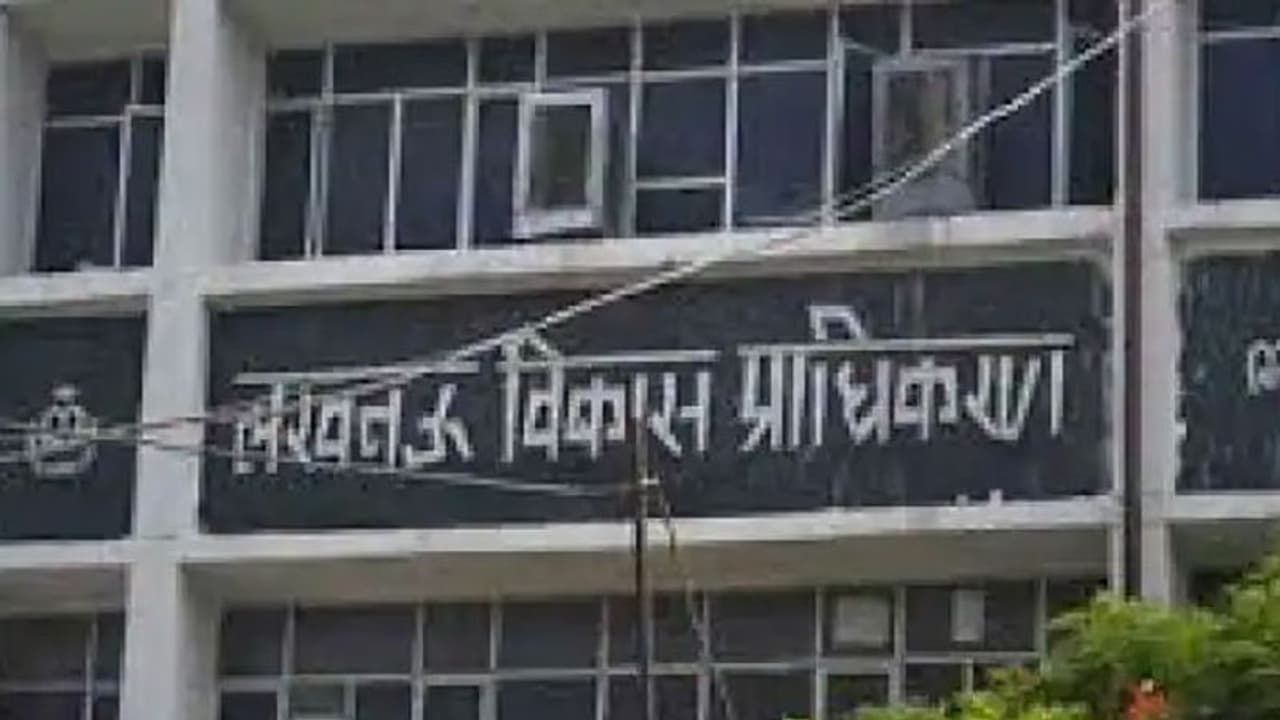 एलडीए ने 32 लोगों के खिलाफ दर्ज कराई एफआईआर, विकास प्राधिकरण की जमीन कब्जा करने का आरोप एलडीए ने 32 लोगों के खिलाफ दर्ज कराई एफआईआर, विकास प्राधिकरण की जमीन कब्जा करने का आरोप