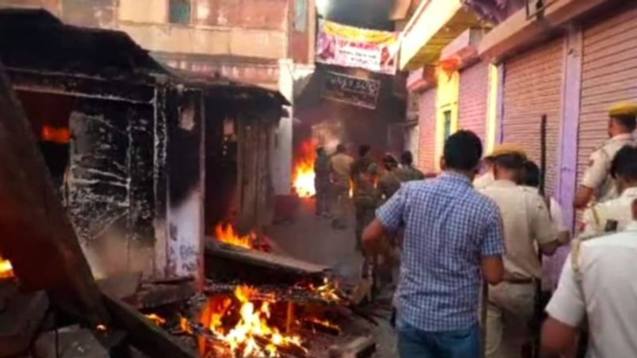 ধর্মীয় মিছিলে পাথর বৃষ্টি, আহত ৪২, জারি ১৪৪ ধারা রণক্ষেত্র রাজস্থানের করৌলি