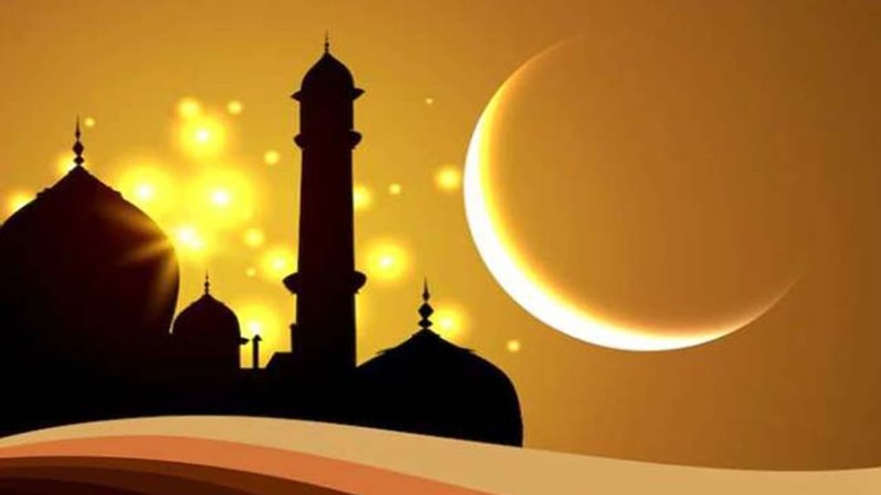 Ramadan 2022: दांतों में फंसा खाना निगलने से भी टूट जाता है रोजा, जानिए कितने सख्त हैं रोजे से जुड़े नियम Ramadan 2022: दांतों में फंसा खाना निगलने से भी टूट जाता है रोजा, जानिए कितने सख्त हैं रोजे से जुड़े नियम