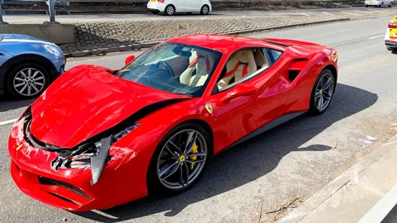 UK owner crashes brand new Ferrari 488 worth Rs 2.5 crore after purchasing it UK owner crashes brand new Ferrari 488 worth Rs 2.5 crore after purchasing it