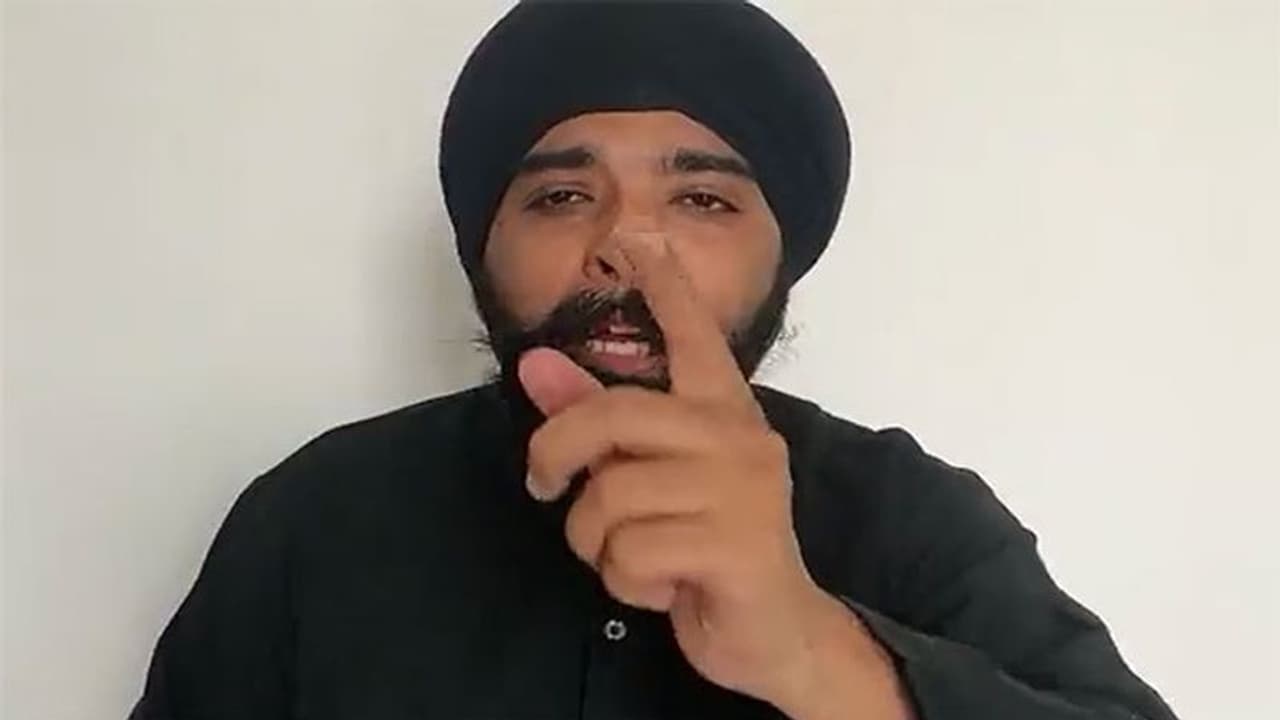 भाजपा युवा मोर्चा आपको चैन से नहीं जीने देगा, देखें तेजेंद्र पाल सिंह बग्गा ने केजरीवाल को क्यों दी चेतावनी भाजपा युवा मोर्चा आपको चैन से नहीं जीने देगा, देखें तेजेंद्र पाल सिंह बग्गा ने केजरीवाल को क्यों दी चेतावनी