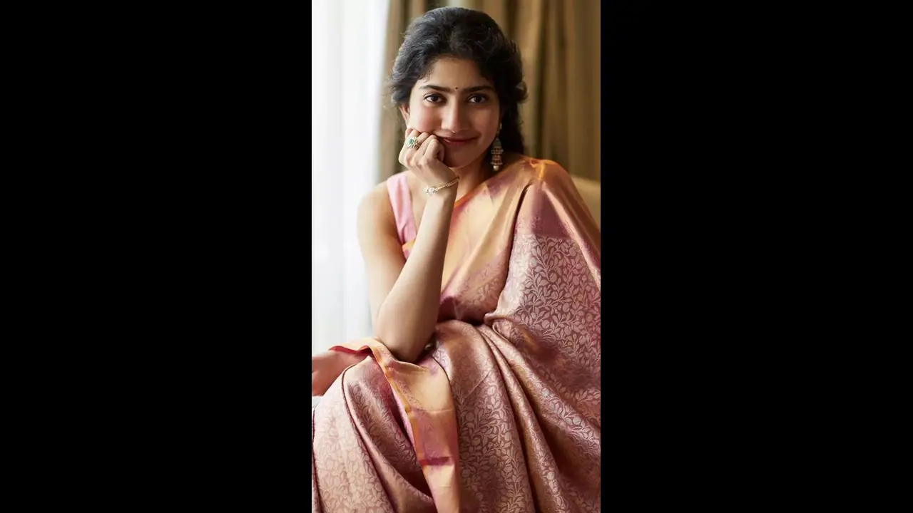 ಗಾಸಿಪ್ ಮಾಡೋರಿಗೆ ಕಾಲು ತೋರಿಸಿದ್ರಾ ಸಾಯಿ ಪಲ್ಲವಿ? ಫೋಟೋ ವೈರಲ್