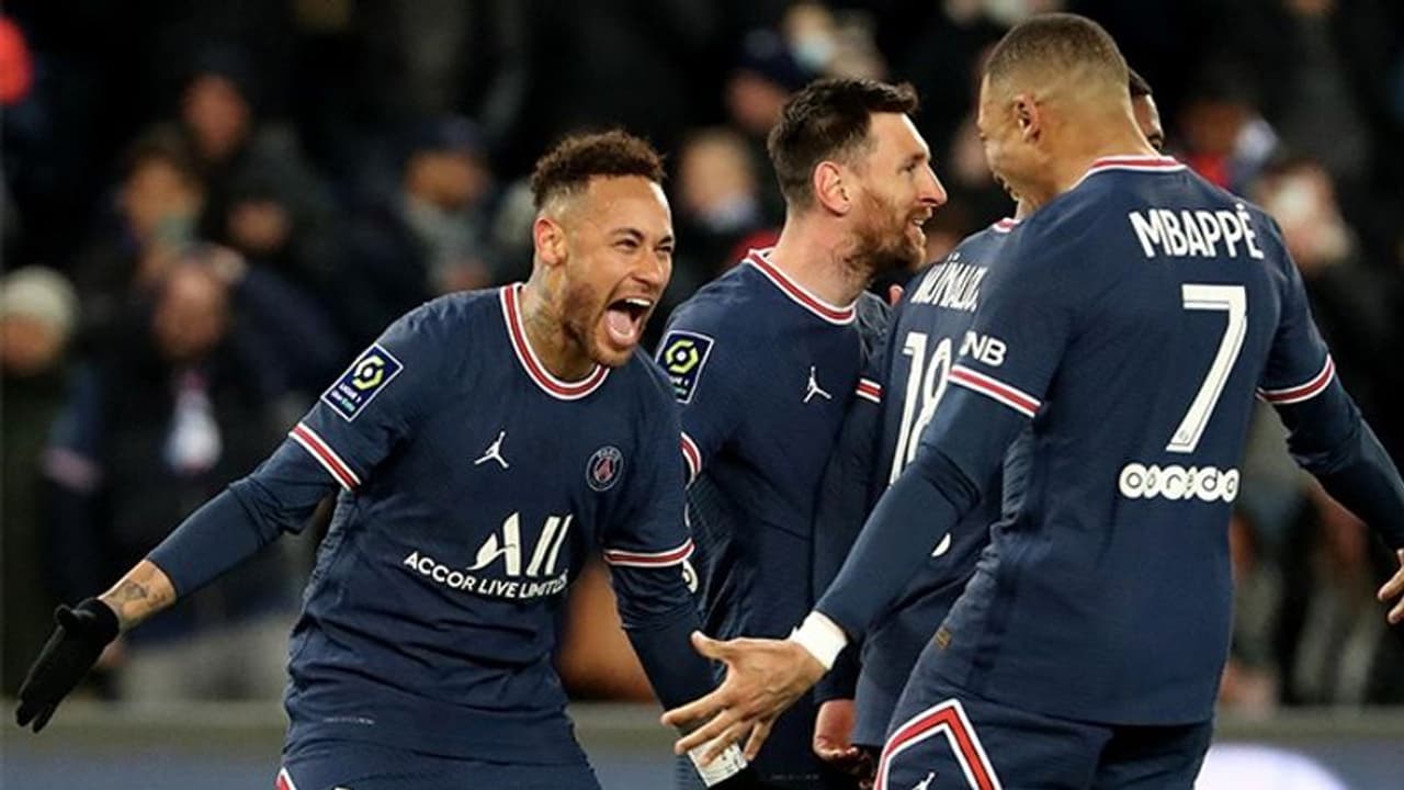 'The wait is finally over': PSG fans elated after Neymar, Mbappe and Messi score in same game for 1st time