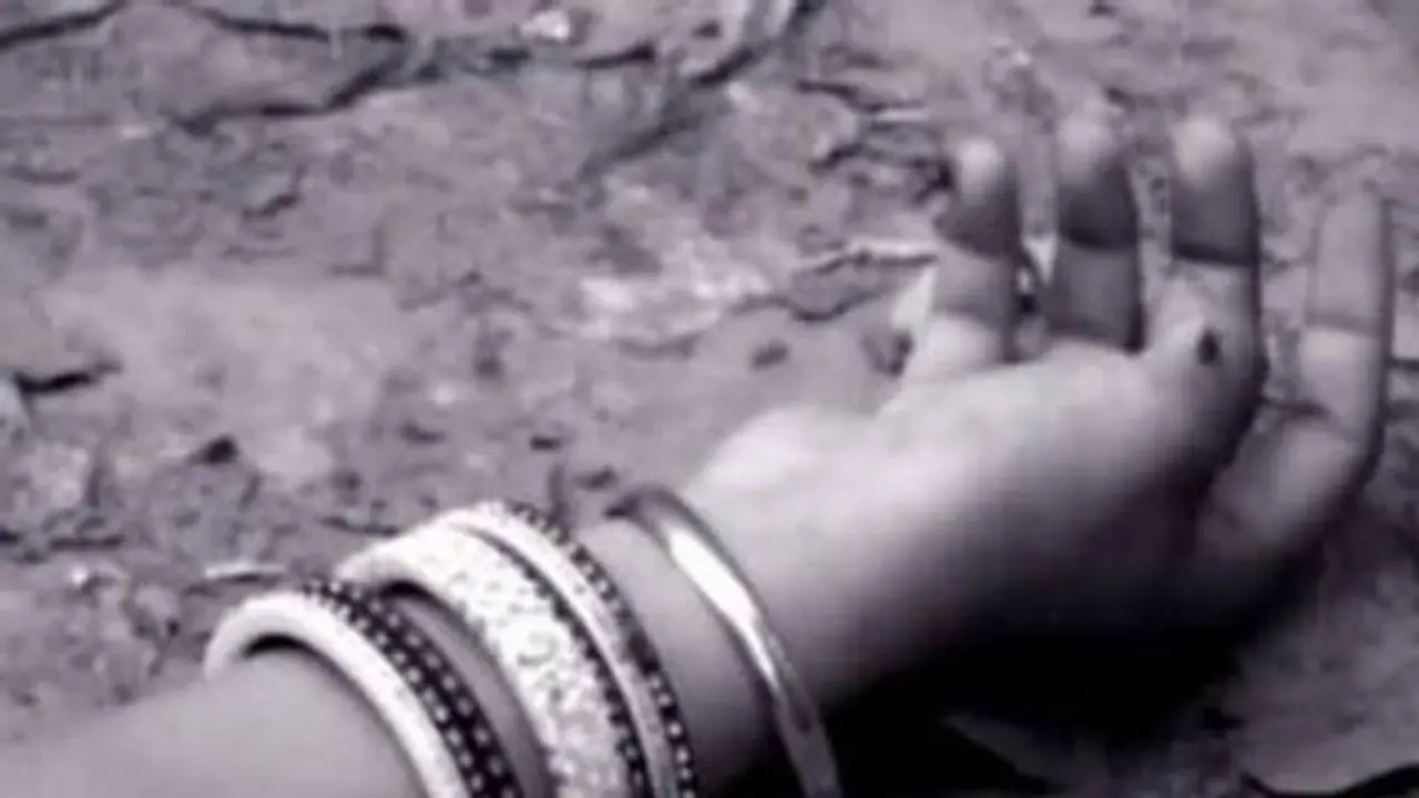 खिचड़ी में नमक ज्यादा हुआ तो पति ने की पत्नी की हत्या, चाय के साथ नाश्ता न मिला तो ससुर ने बहू पर चलाई गोली खिचड़ी में नमक ज्यादा हुआ तो पति ने की पत्नी की हत्या, चाय के साथ नाश्ता न मिला तो ससुर ने बहू पर चलाई गोली