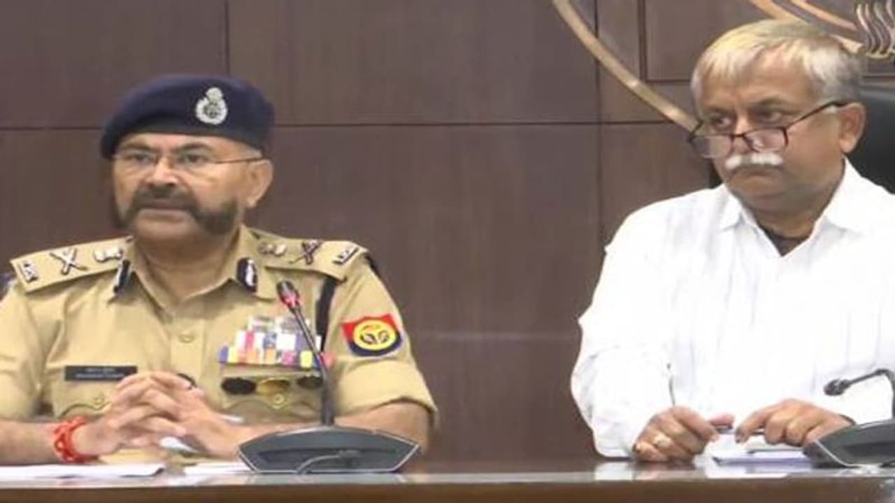 गोरखनाथ मंदिर पर हमले को यूपी पुलिस ने बताया गंभीर साजिश, ACS गृह अवनीश अवस्थी ने कहा आतंकी हमला गोरखनाथ मंदिर पर हमले को यूपी पुलिस ने बताया गंभीर साजिश, ACS गृह अवनीश अवस्थी ने कहा आतंकी हमला