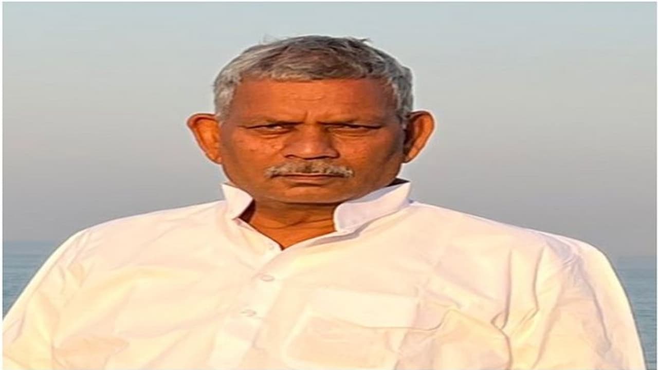 बीजेपी ने 6 साल के लिए एमएलसी यशवंत सिंह को किया निष्कासित, जानिए क्या है पूरा मामला बीजेपी ने 6 साल के लिए एमएलसी यशवंत सिंह को किया निष्कासित, जानिए क्या है पूरा मामला