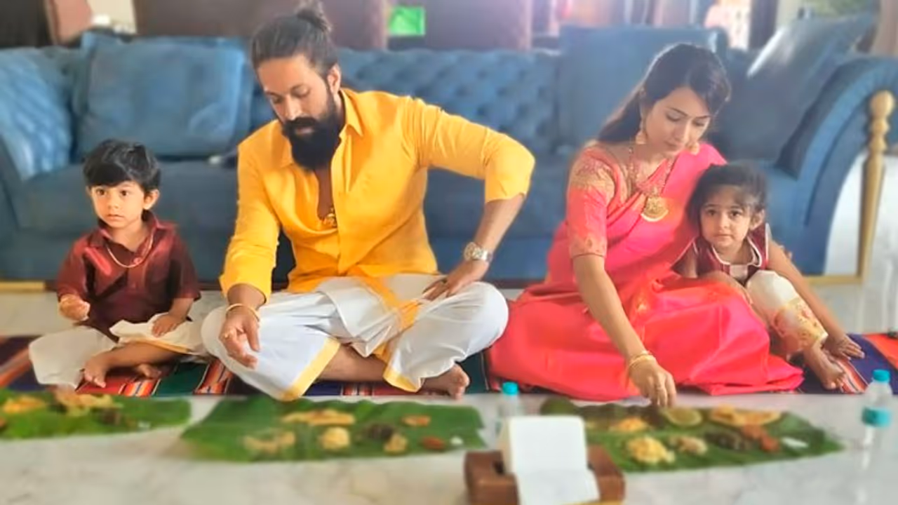 रिलीज से 10 दिन पहले ही KGF Chapter 2 ने बनाया ये रिकॉर्ड, ऐसा करने वाली पहली इंडियन फिल्म बनी रिलीज से 10 दिन पहले ही KGF Chapter 2 ने बनाया ये रिकॉर्ड, ऐसा करने वाली पहली इंडियन फिल्म बनी