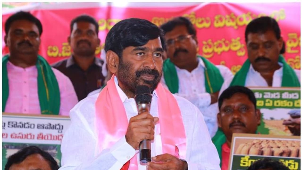 ప్రతి గింజను కొనాల్సిన బాధ్యత కేంద్రానిదే.. దాని మెడలు వంచి కొనిపించి తీరుతాం: మంత్రి జగదీశ్ రెడ్డి ప్రతి గింజను కొనాల్సిన బాధ్యత కేంద్రానిదే.. దాని మెడలు వంచి కొనిపించి తీరుతాం: మంత్రి జగదీశ్ రెడ్డి