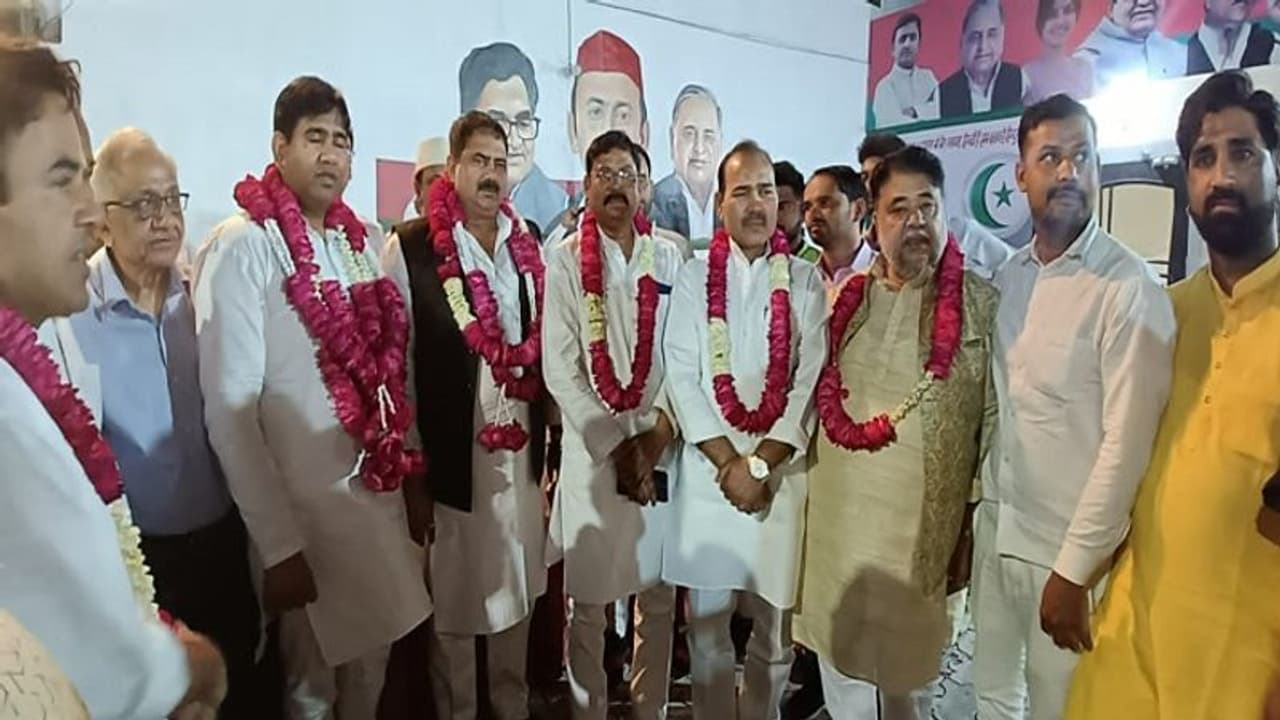 Inside Story: सपा विधायक शहजिल इस्लाम ने सीएम योगी आदित्यनाथ पर की टिपण्णी, जानिए आखिर क्या है राजनीतिक इतिहास Inside Story: सपा विधायक शहजिल इस्लाम ने सीएम योगी आदित्यनाथ पर की टिपण्णी, जानिए आखिर क्या है राजनीतिक इतिहास