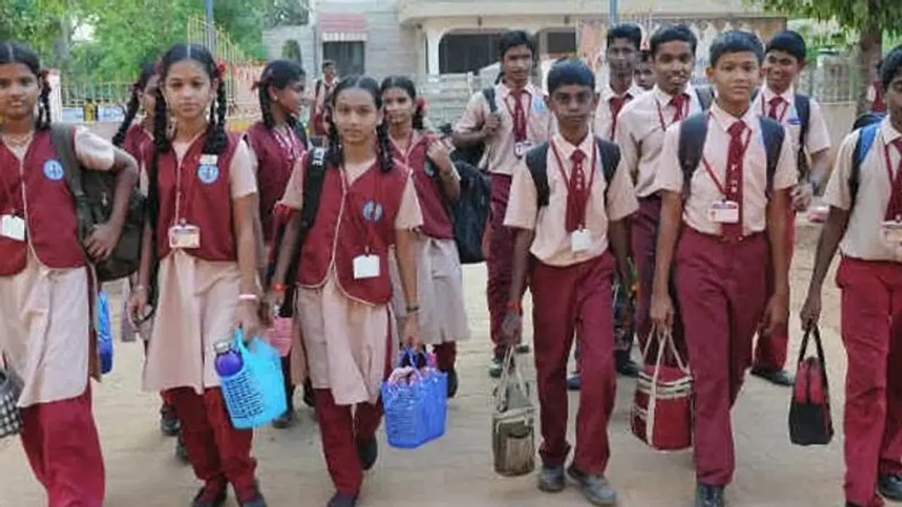 ಮೇ. 31ರಿಂದ ಕರ್ನಾಟಕದಲ್ಲಿ ಶಾಲೆಗಳು ಪುನಾರಂಭ ಮೇ. 31ರಿಂದ ಕರ್ನಾಟಕದಲ್ಲಿ ಶಾಲೆಗಳು ಪುನಾರಂಭ