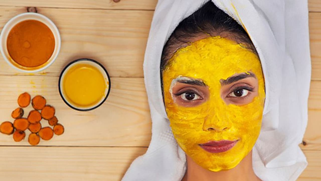 పండగ వేళ... ఈ ఫేస్ మాస్క్ లతో మెరిసిపోండిలా...! పండగ వేళ... ఈ ఫేస్ మాస్క్ లతో మెరిసిపోండిలా...!