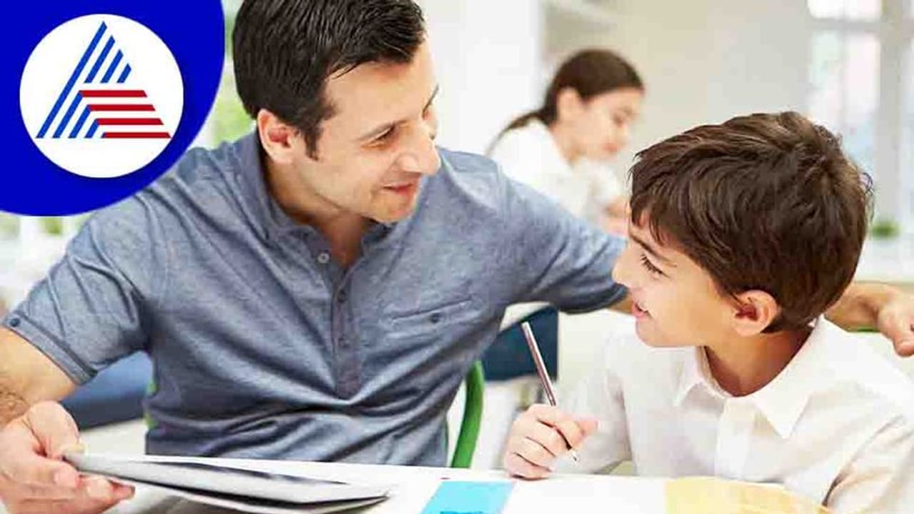 ಮಕ್ಕಳನ್ನು ಸಿಕ್ಕಾಪಟ್ಟೆ ಹೊಗಳ್ಬೇಡಿ, ನಾನೇ ಸುಪೀರಿಯರ್ ಎಂಬ ಮನಸ್ಥಿತಿ ಎಲ್ಲಾ ಹಾಳ್ ಮಾಡುತ್ತೆ ! ಮಕ್ಕಳನ್ನು ಸಿಕ್ಕಾಪಟ್ಟೆ ಹೊಗಳ್ಬೇಡಿ, ನಾನೇ ಸುಪೀರಿಯರ್ ಎಂಬ ಮನಸ್ಥಿತಿ ಎಲ್ಲಾ ಹಾಳ್ ಮಾಡುತ್ತೆ !