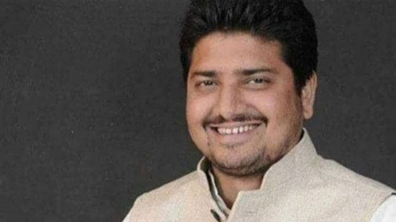 सपा विधायक नाहिद हसन के चाचा की अवैध जमीन पर चला बाबा का बुलडोजर, घेराबंदी कर उगा रखी थी गेहूं की फसल सपा विधायक नाहिद हसन के चाचा की अवैध जमीन पर चला बाबा का बुलडोजर, घेराबंदी कर उगा रखी थी गेहूं की फसल