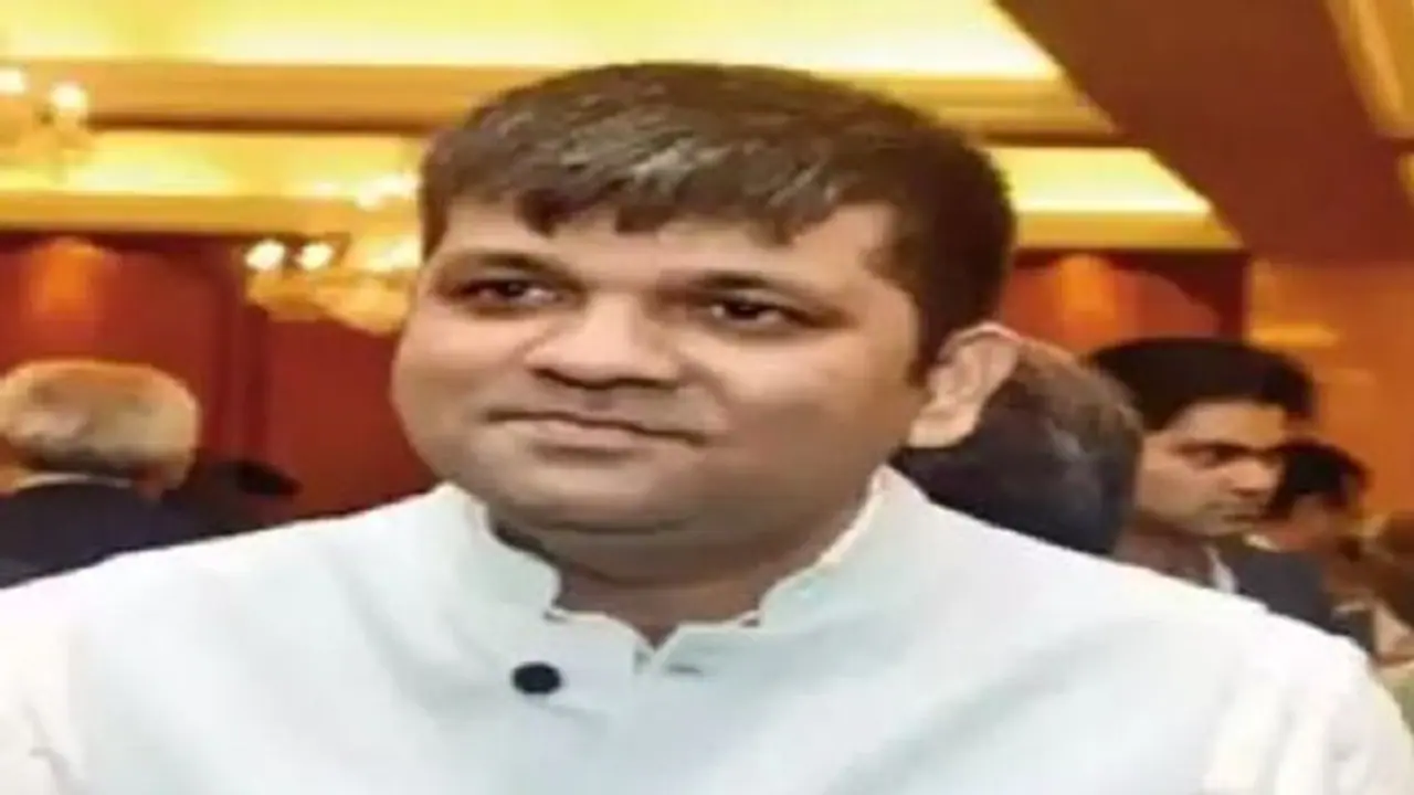 प्राविधिक शिक्षा मंत्री ने अफसरों को दिए सख्त निर्देश, बोले बर्दाश्त नहीं की जाएगी शासकीय कार्यों में लापरवाही प्राविधिक शिक्षा मंत्री ने अफसरों को दिए सख्त निर्देश, बोले बर्दाश्त नहीं की जाएगी शासकीय कार्यों में लापरवाही