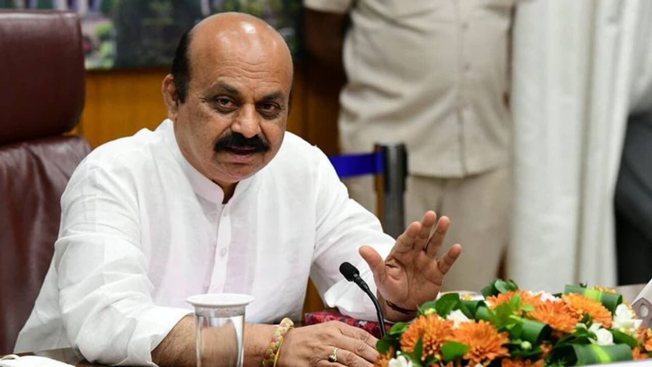 Covid 19 cases ರಾಜ್ಯದಲ್ಲಿ ಕೋವಿಡ್ 4ನೇ ಅಲೆ ಭೀತಿ, ಸಾರ್ವಜನಿಕ ಸ್ಥಳಗಳಲ್ಲಿ ಉಗುಳುವಂತಿಲ್ಲ!