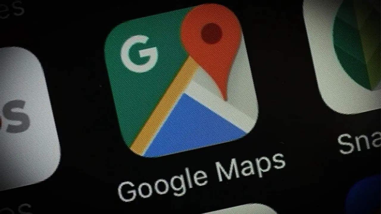 Google Maps to add new features; inform users about toll price, traffic light, more