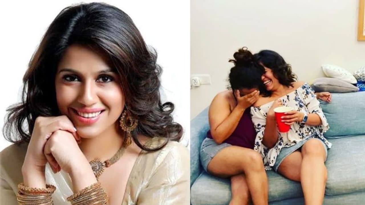 'എന്ത് ധരിക്കണം, എങ്ങനെ ജീവിക്കണമെന്ന് ആളുകൾ പറയുമ്പോൾ'; ചിത്രവുമായി രഞ്ജിനി ഹരിദാസ്