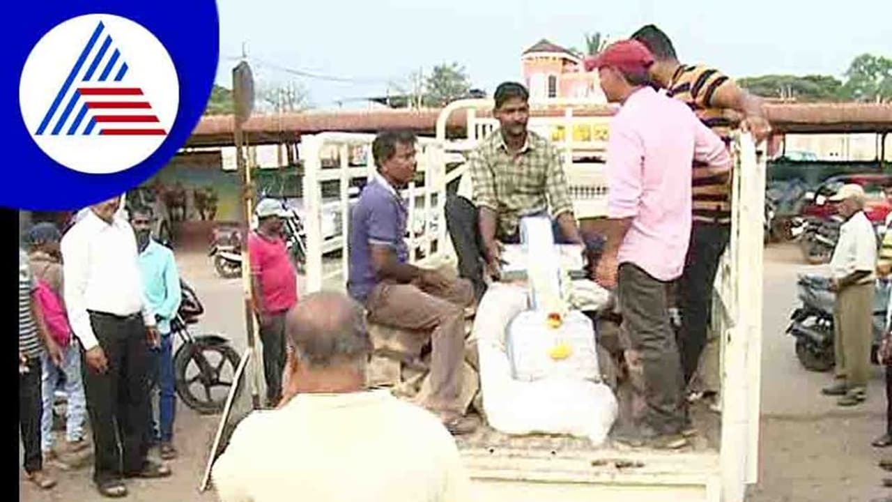 Chikkamagaluru Communal Harmony: ಧರ್ಮ ಸಂಘರ್ಷದ ಕಿಚ್ಚಿನ ನಡುವೆ ಮಲೆನಾಡಲ್ಲಿ ಸಾಮರಸ್ಯದ ಹೆಜ್ಜೆ Chikkamagaluru Communal Harmony: ಧರ್ಮ ಸಂಘರ್ಷದ ಕಿಚ್ಚಿನ ನಡುವೆ ಮಲೆನಾಡಲ್ಲಿ ಸಾಮರಸ್ಯದ ಹೆಜ್ಜೆ