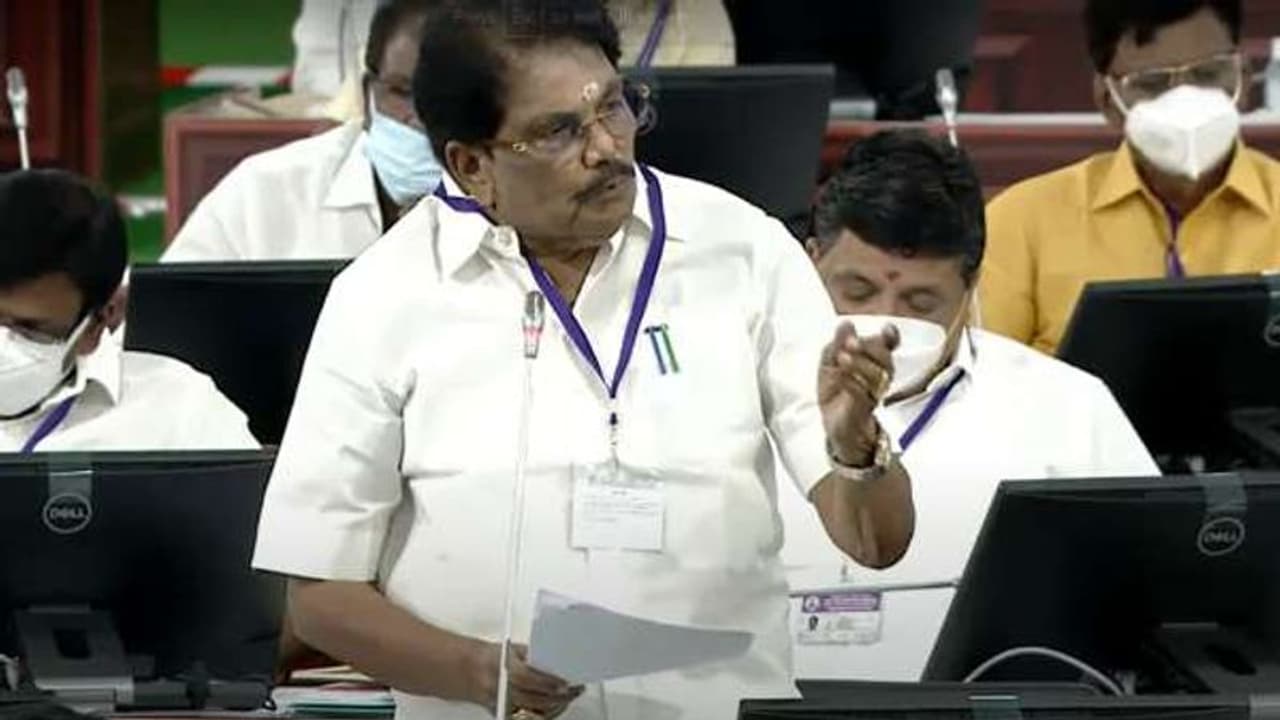 சூப்பர் அறிவிப்பு.. 3 லட்சம் பட்டா வழங்க இலக்கு.. சட்டப்பேரவையில் அமைச்சர் பதில்.. சூப்பர் அறிவிப்பு.. 3 லட்சம் பட்டா வழங்க இலக்கு.. சட்டப்பேரவையில் அமைச்சர் பதில்..