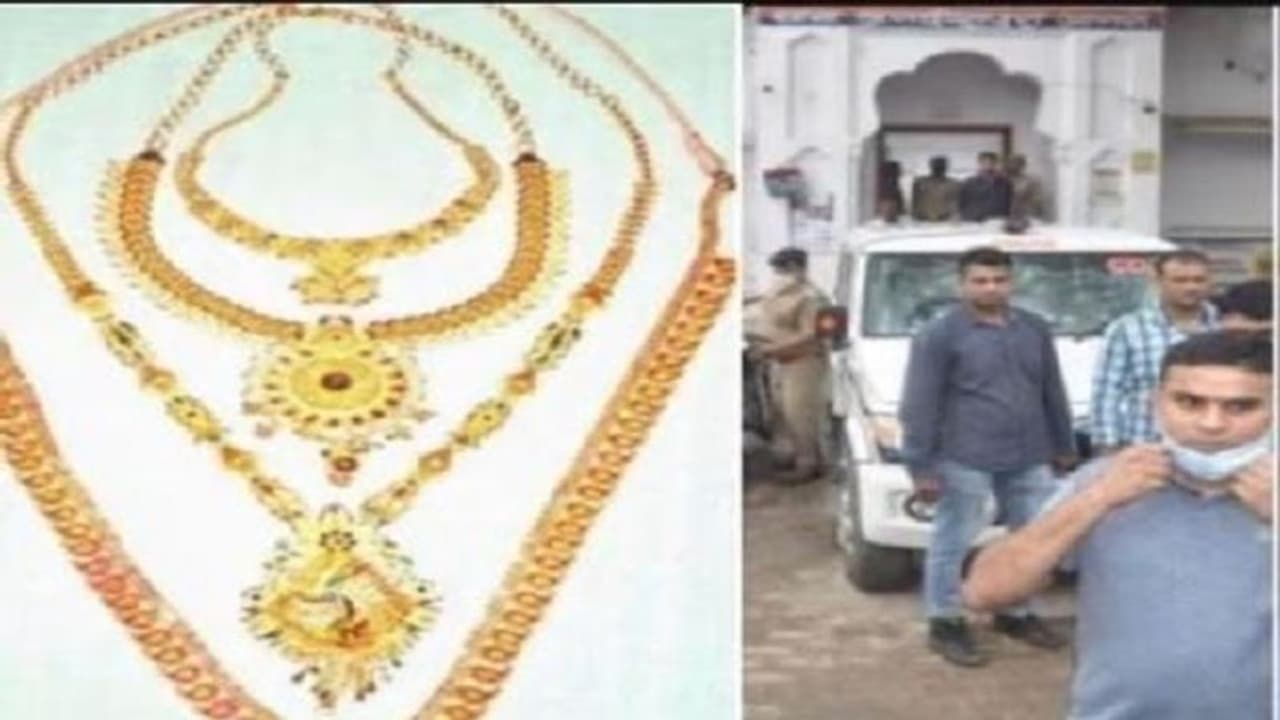 चोरों से बरामद सिपाही की पत्नी का हार थाने के मालखाने से हुआ गायब, जांच में जुटी आगरा पुलिस चोरों से बरामद सिपाही की पत्नी का हार थाने के मालखाने से हुआ गायब, जांच में जुटी आगरा पुलिस