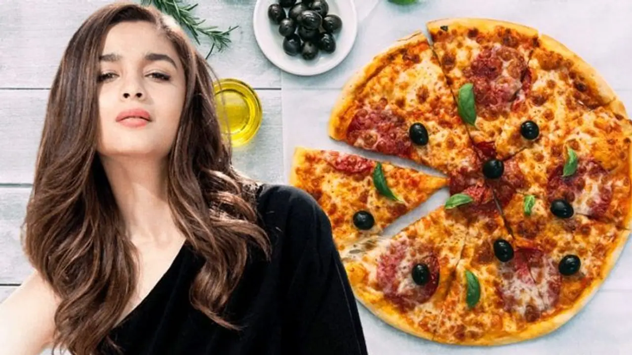 অবিকল আলিয়ার গলা, রনবীরের জন্য পিৎজা অর্ডারের ভিডিওতে তাজ্যব বনে গেলেন নেটিজেনরা