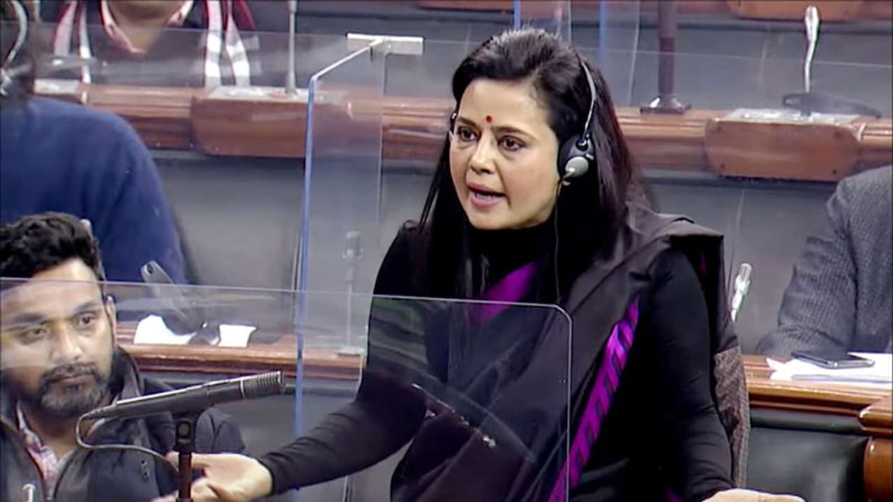 நினைத்த நேரத்தில் இறைச்சி சாப்பிட எனக்கு உரிமை உள்ளது.. மேயரை மெர்சல் ஆக்கிய பெண் எம்.பி. நினைத்த நேரத்தில் இறைச்சி சாப்பிட எனக்கு உரிமை உள்ளது.. மேயரை மெர்சல் ஆக்கிய பெண் எம்.பி.