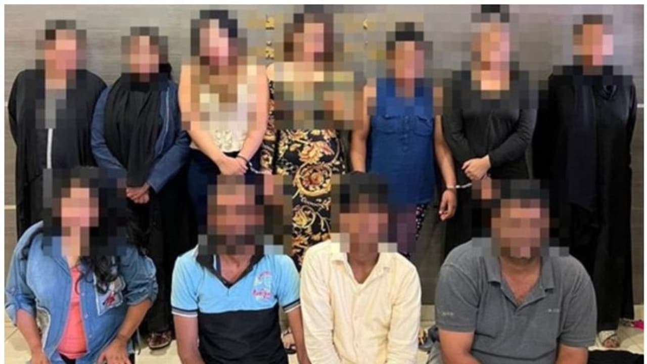 അനാശാസ്യ പ്രവര്ത്തനം; സ്ത്രീകള് ഉള്പ്പെടെ 11 പ്രവാസികളെ അറസ്റ്റ് ചെയ്തു അനാശാസ്യ പ്രവര്ത്തനം; സ്ത്രീകള് ഉള്പ്പെടെ 11 പ്രവാസികളെ അറസ്റ്റ് ചെയ്തു