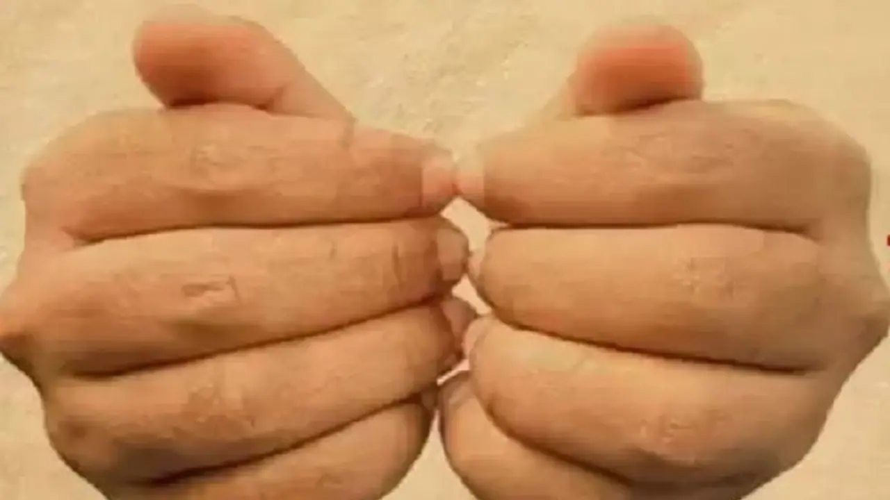 দুই হাতের নখ একসঙ্গে ঘষে দেখুন, মিলবে আশ্চর্য সুফল দুই হাতের নখ একসঙ্গে ঘষে দেখুন, মিলবে আশ্চর্য সুফল