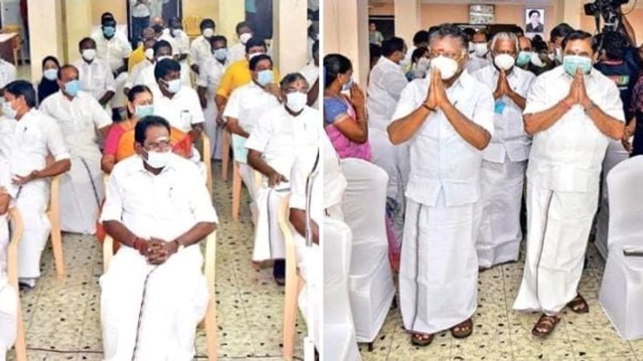 அவசரமாகக் கூடுகிறது அதிமுக மாவட்டச் செயலாளர் கூட்டம்..! பொதுச் செயலாளர் தேர்வு தொடர்பாக ஆலோசனையா?