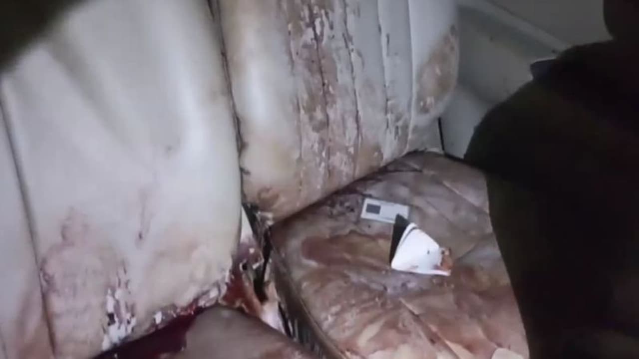 राजस्थान से दिल दहलाने वाली खबर : खून से सनी मिली हरियाणा नंबर की ईनोवा, सीटों पर खून पास जल रहा था शव राजस्थान से दिल दहलाने वाली खबर : खून से सनी मिली हरियाणा नंबर की ईनोवा, सीटों पर खून पास जल रहा था शव