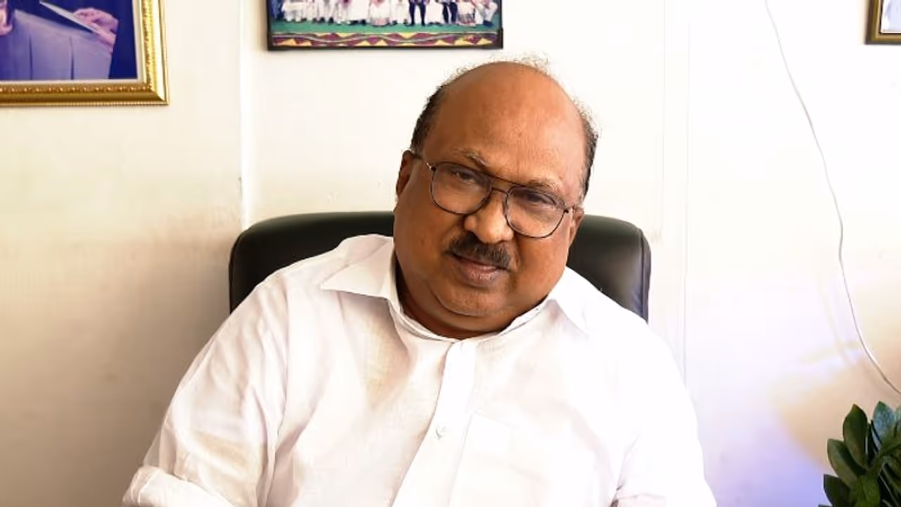 കെ വി തോമസിന് പ്രതിമാസം ഒരു ലക്ഷം രൂപ ഓണറേറിയം, 3 സ്റ്റാഫുകളും ഡ്രൈവറും; മന്ത്രിസഭയുടെ അംഗീകാരം 