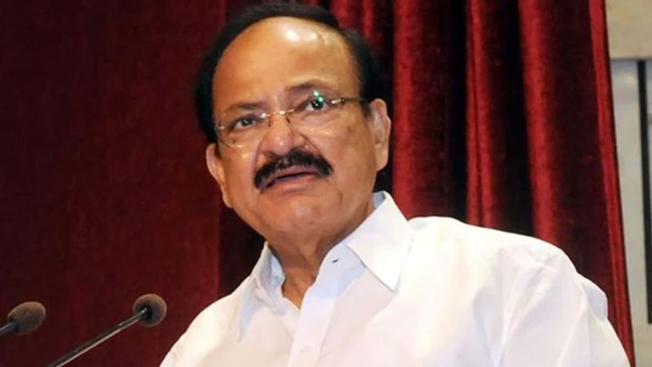 అందుకే ఎన్టీఆర్ వెన్నుపోటుకు గురయ్యారు.. మాజీ ఉపరాష్ట్రపతి వెంకయ్య నాయుడు అందుకే ఎన్టీఆర్ వెన్నుపోటుకు గురయ్యారు.. మాజీ ఉపరాష్ట్రపతి వెంకయ్య నాయుడు