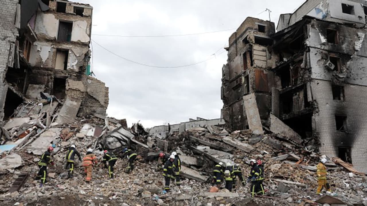 রাশিয়ার মিসাইল হামলা ইউক্রেনের ট্যাঙ্ক উড়িয়ে দেওয়া , দেখুন যুদ্ধের ভিডিও গুলি রাশিয়ার মিসাইল হামলা ইউক্রেনের ট্যাঙ্ক উড়িয়ে দেওয়া , দেখুন যুদ্ধের ভিডিও গুলি