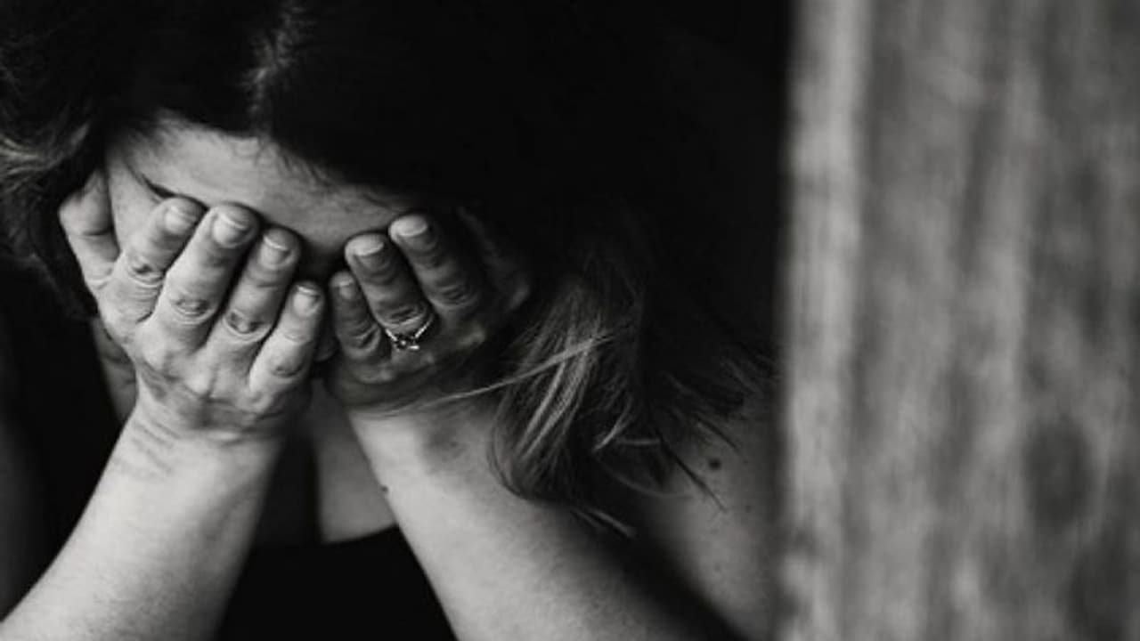 చదువు, పెళ్లి సాకుతో మైనర్ బాలికలపై.. ఇద్దరు యువకుల అత్యాచారం.. చదువు, పెళ్లి సాకుతో మైనర్ బాలికలపై.. ఇద్దరు యువకుల అత్యాచారం..