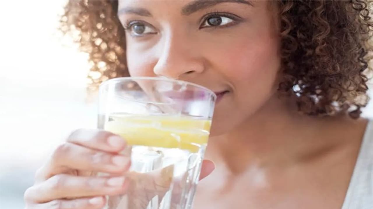 ওজন কমাতে লেবু মধু নয় ট্রাই করুন এই জুস, হুড়মুড়িয়ে কমবে শরীরের বাড়তি মেদ ওজন কমাতে লেবু মধু নয় ট্রাই করুন এই জুস, হুড়মুড়িয়ে কমবে শরীরের বাড়তি মেদ