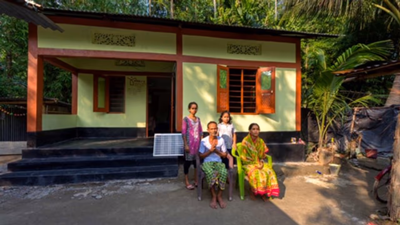 PMAY योजना: देश के हर गरीब को मिलेगा पक्का घर, PM मोदी ने tweet करके कही ये बात PMAY योजना: देश के हर गरीब को मिलेगा पक्का घर, PM मोदी ने tweet करके कही ये बात