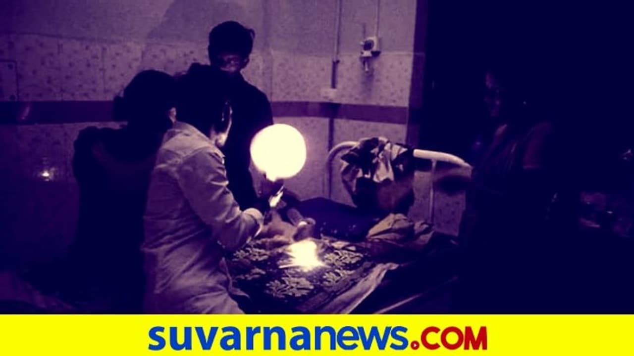 ಮೇಣದ ಬತ್ತಿ, ಸೆಲ್‌ಫೋನ್ ಬೆಳಕಿನಲ್ಲಿ ಮಗುವಿಗೆ ಜನ್ಮ ನೀಡಿದ ತಾಯಿ