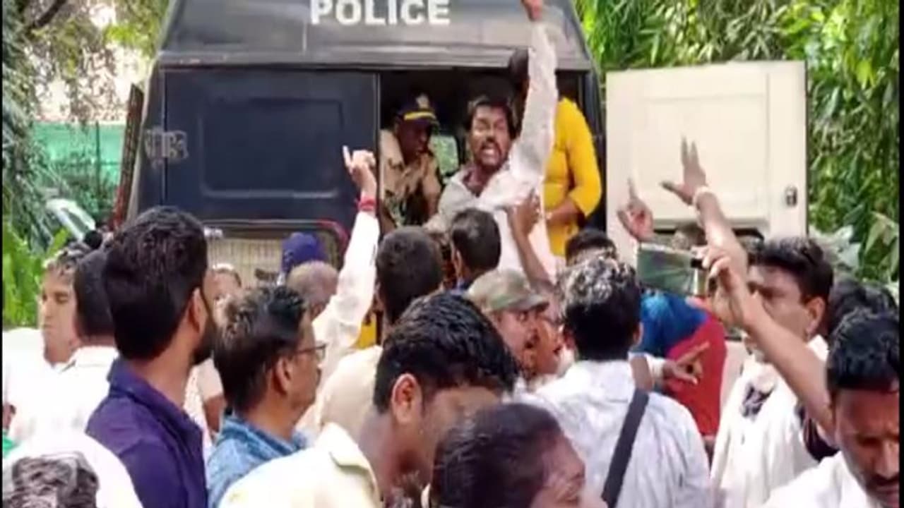 MSRTC protesters outside NCP chief Sharad Pawar's residence detained by police MSRTC protesters outside NCP chief Sharad Pawar's residence detained by police
