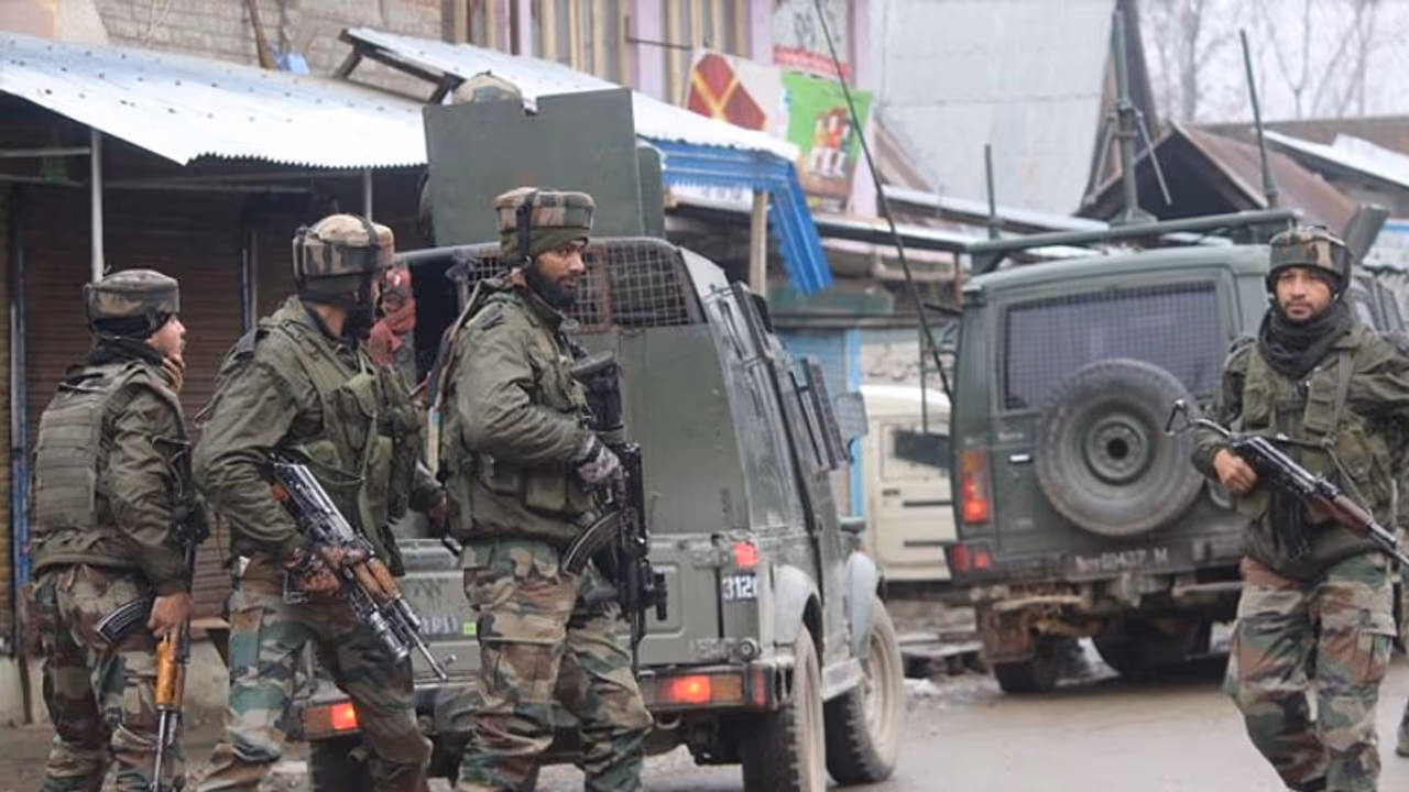 राजस्थान के दो जवान शहीद : मेंहदी का रंग उतरने से पहले आई पति के शहादत की खबर, तीन महीने ही पहले हुई थी शादी राजस्थान के दो जवान शहीद : मेंहदी का रंग उतरने से पहले आई पति के शहादत की खबर, तीन महीने ही पहले हुई थी शादी