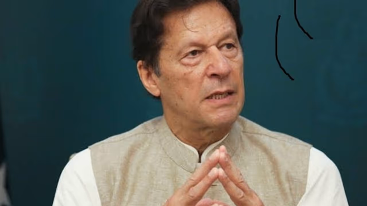 'Freedom struggle begins again today...' Imran Khan's first post after losing trust vote
