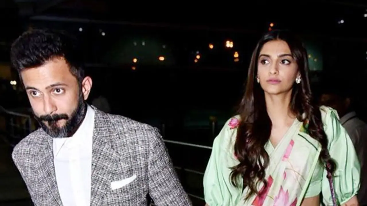 सोनम कपूर आनंद आहूजा के दिल्ली वाले घर में बड़ी चोरी, लाखों के गहने नकदी गायब, शक के घेरे में ये लोग सोनम कपूर आनंद आहूजा के दिल्ली वाले घर में बड़ी चोरी, लाखों के गहने नकदी गायब, शक के घेरे में ये लोग