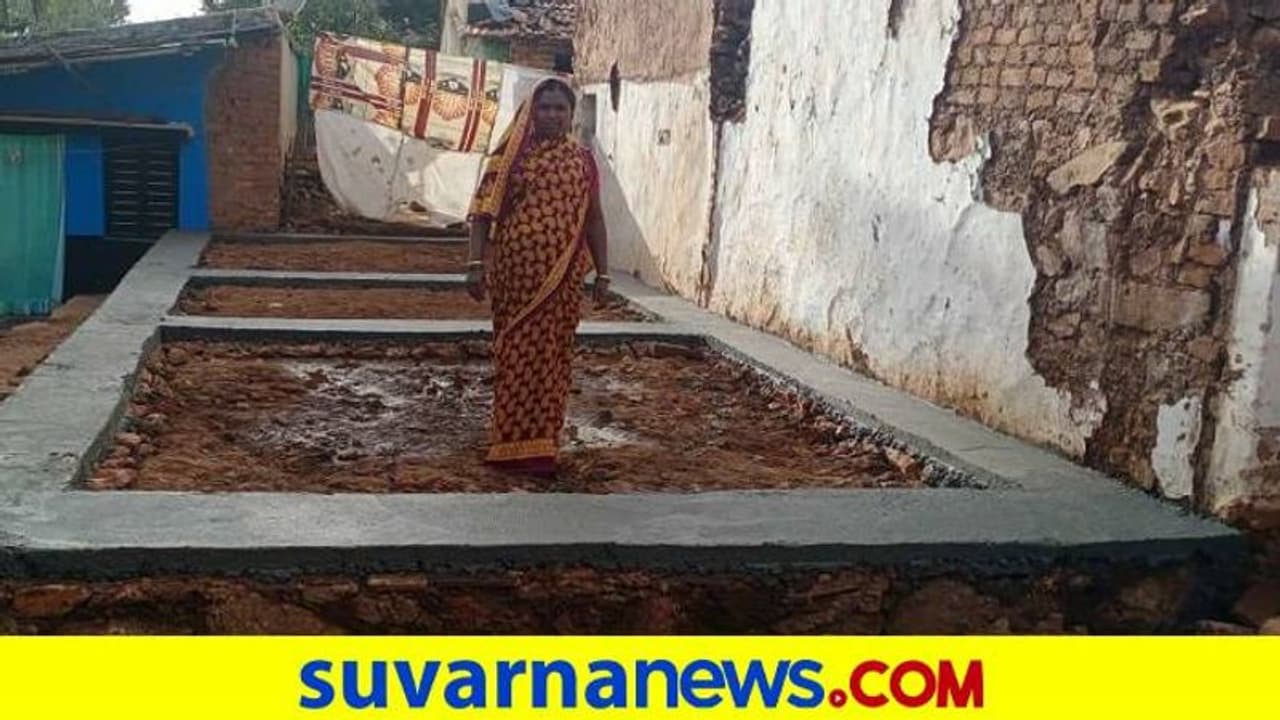 Dharwad: ತಳಪಾಯ ಹಂತದಲ್ಲೇ ಉಳಿದ ಮನೆಗಳು: ಅತಂತ್ರರಾದ ಫಲಾನುಭವಿಗಳು Dharwad: ತಳಪಾಯ ಹಂತದಲ್ಲೇ ಉಳಿದ ಮನೆಗಳು: ಅತಂತ್ರರಾದ ಫಲಾನುಭವಿಗಳು