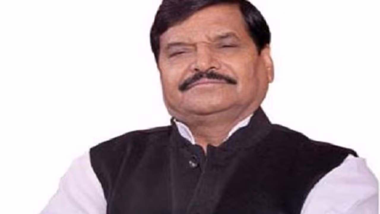 प्रसपा ने सभी कार्यकारिणी को किया भंग, क्या यही है शिवपाल के अगले कदम की शुरुआत ? प्रसपा ने सभी कार्यकारिणी को किया भंग, क्या यही है शिवपाल के अगले कदम की शुरुआत ?