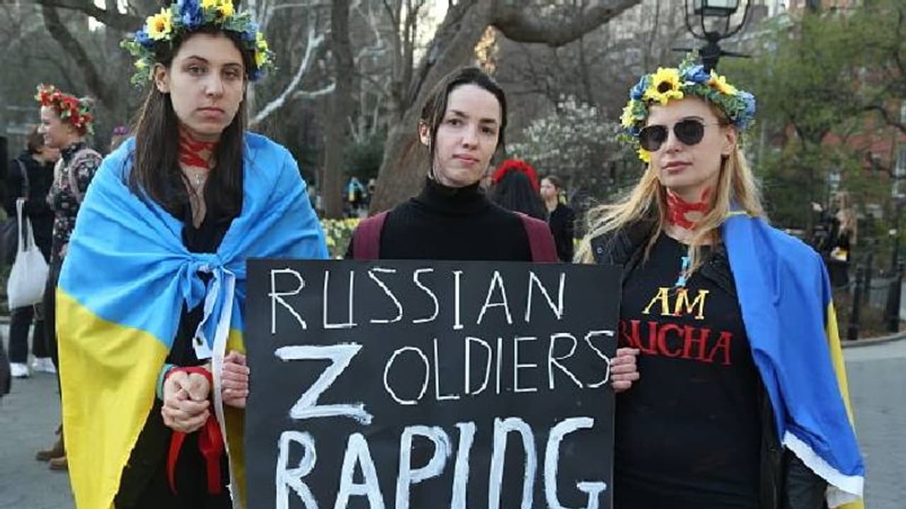 മുടിക്കുപിടിച്ച് പുറത്തേക്ക് വലിച്ചിടുന്നു, ബലാത്സംഗം ചെയ്യുന്നു, യുക്രൈനിൽ മുടിമുറിച്ച് പെൺകുട്ടികൾ മുടിക്കുപിടിച്ച് പുറത്തേക്ക് വലിച്ചിടുന്നു, ബലാത്സംഗം ചെയ്യുന്നു, യുക്രൈനിൽ മുടിമുറിച്ച് പെൺകുട്ടികൾ