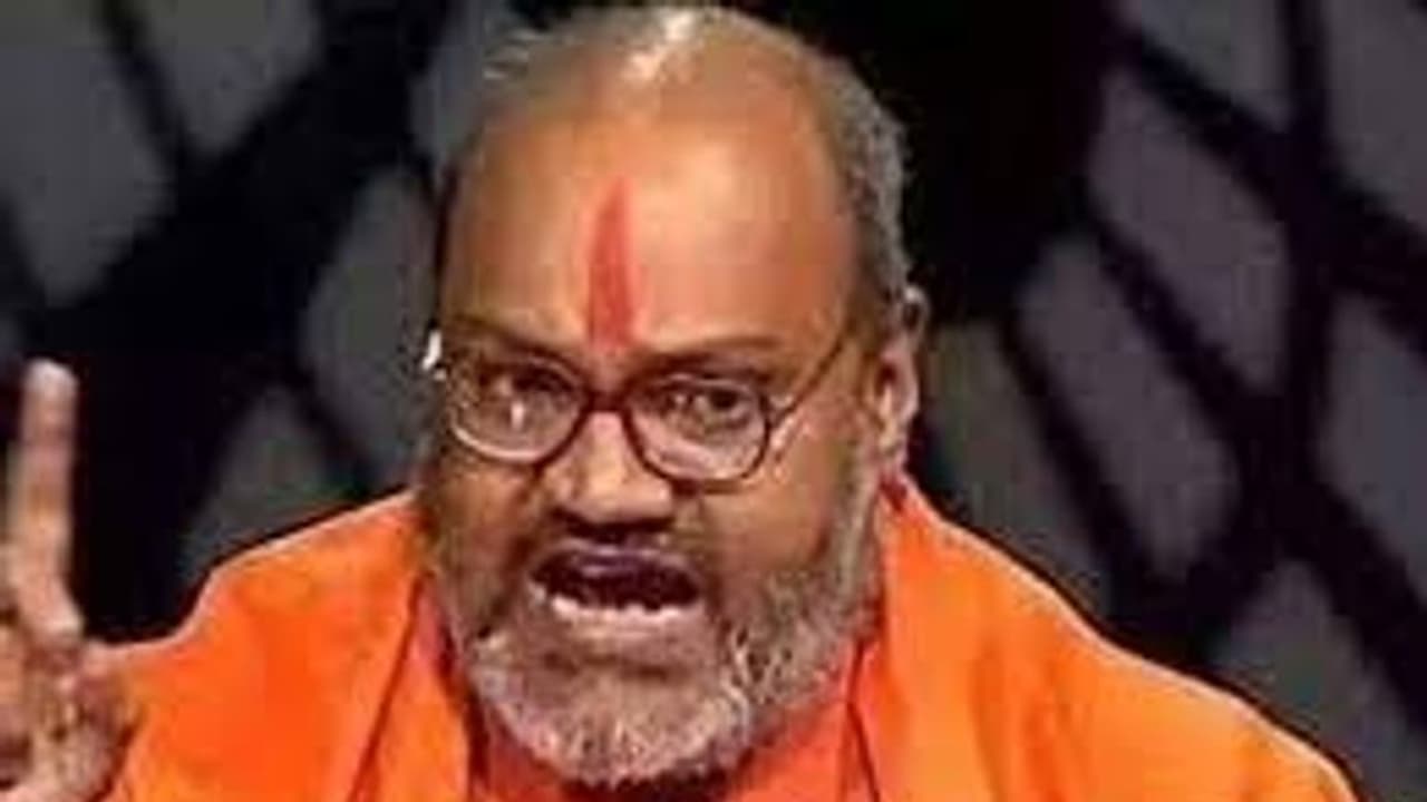 पीएम मोदी पर अभद्र टिप्पणी कर फंस गए यति नरसिंहानंद, गाजियाबाद पुलिस ने दर्ज किया केस पीएम मोदी पर अभद्र टिप्पणी कर फंस गए यति नरसिंहानंद, गाजियाबाद पुलिस ने दर्ज किया केस