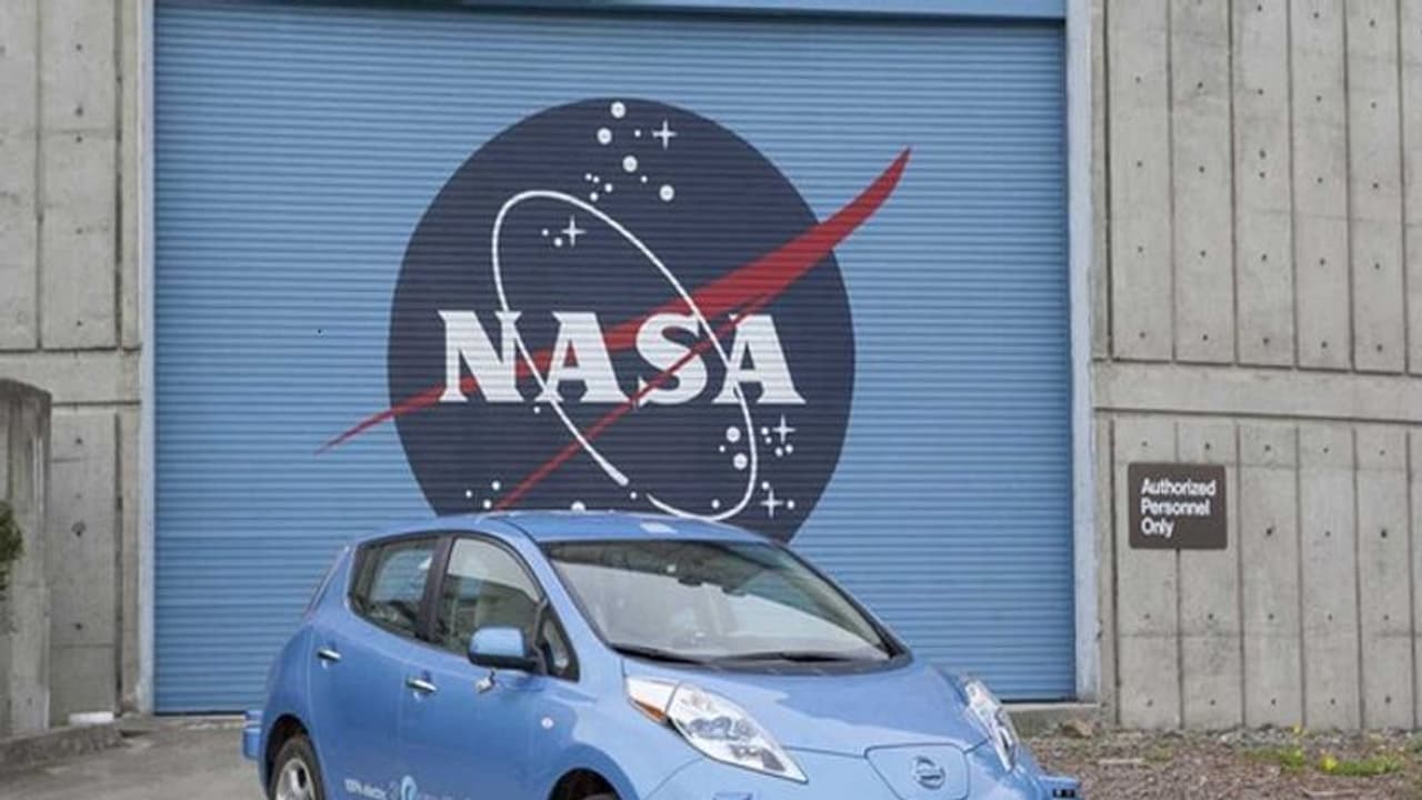 నాసాతో నిస్సాన్ చేతులు: ఎలక్ట్రిక్ వాహనాల కోసం కొత్త అధునాతన బ్యాటరీ తయారీ.. ఎలా పనిచేస్తుందంటే..? నాసాతో నిస్సాన్ చేతులు: ఎలక్ట్రిక్ వాహనాల కోసం కొత్త అధునాతన బ్యాటరీ తయారీ.. ఎలా పనిచేస్తుందంటే..?