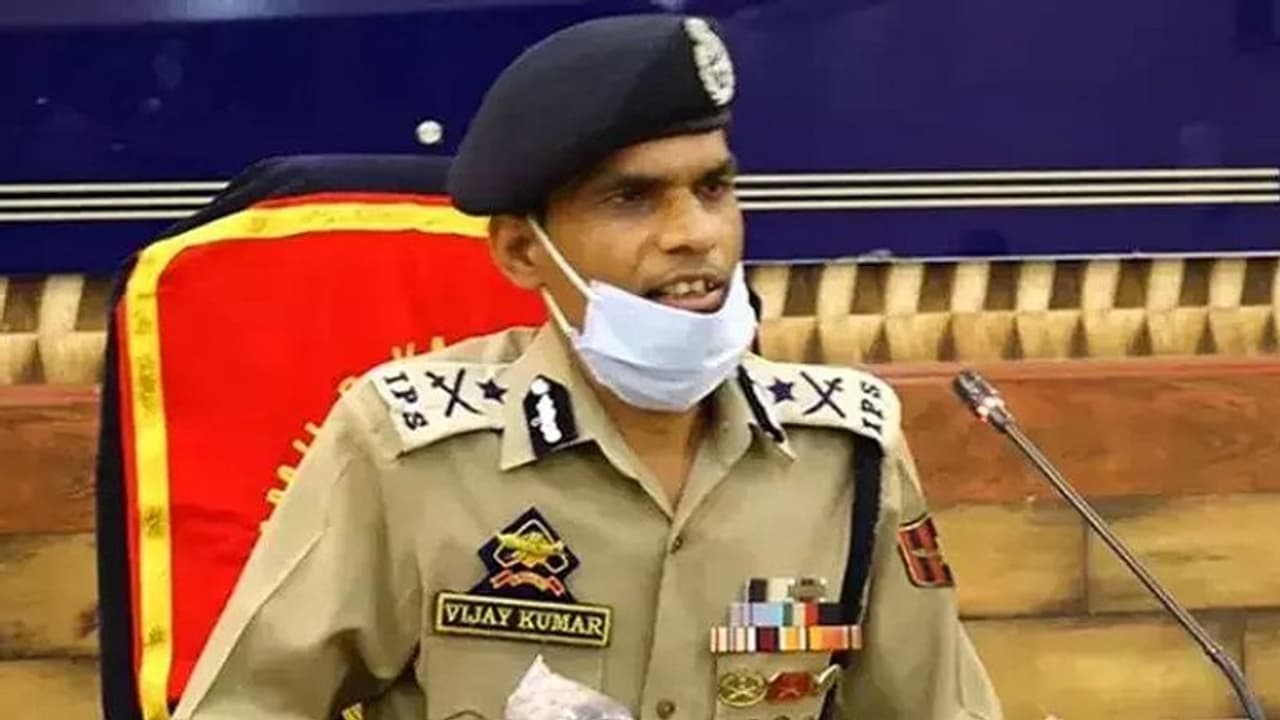 सुरक्षा बल के जवान जम्मू कश्मीर में चुन चुनकर कर रहे आतंकियों का सफाया, 2022 में मारे गए 45 दहशतगर्द सुरक्षा बल के जवान जम्मू कश्मीर में चुन चुनकर कर रहे आतंकियों का सफाया, 2022 में मारे गए 45 दहशतगर्द